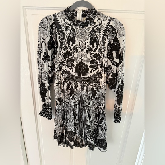 Farm Rio Dress - Picture 3 of 5